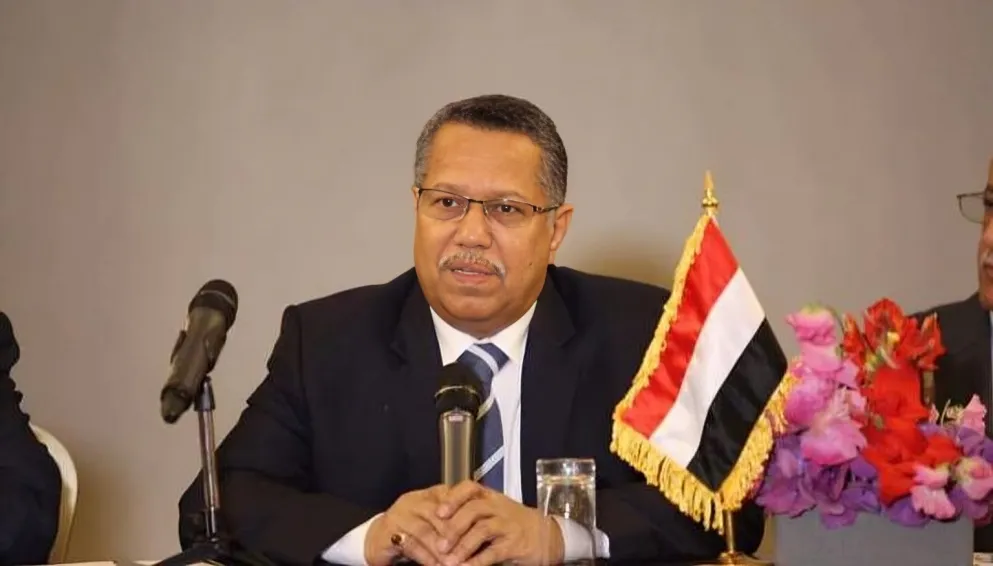 بن دغر لقيادات "الانتقالي": ليس في عودتكم هزيمة وحلفاؤكم لن يفرّطوا بمصالحهم إرضاءً لرغباتكم