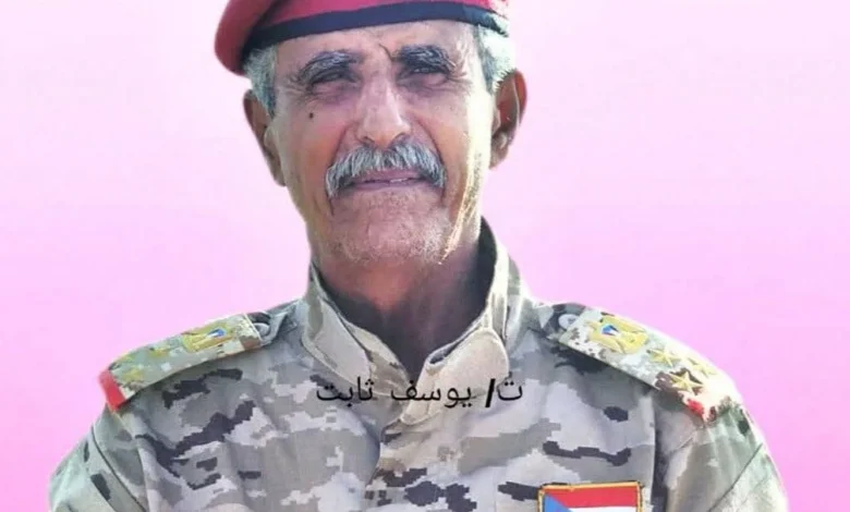 آخر الواصلين إلى الرياض.. قائد معركة الانتقالي في حضرموت