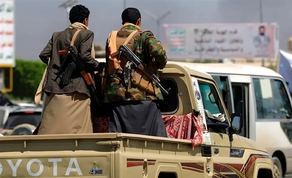 مصادر خاصة لـ "الهدهد": الحوثيون يغلقون فرع اتحاد نساء اليمن في إب ويطردون 63 متدربة