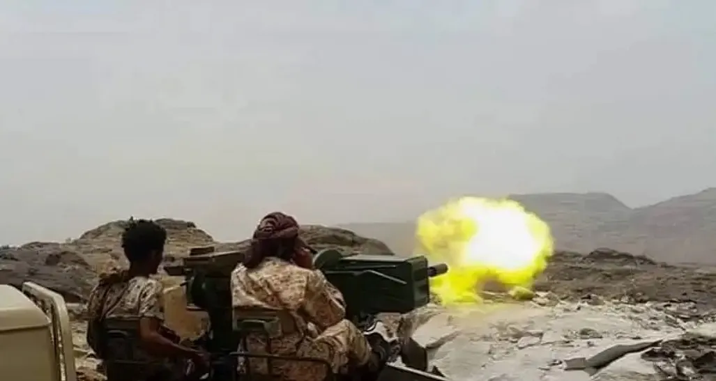  مقتل وإصابة حوثيين بقصف مدفعي للجيش في الصلو جنوب تعز