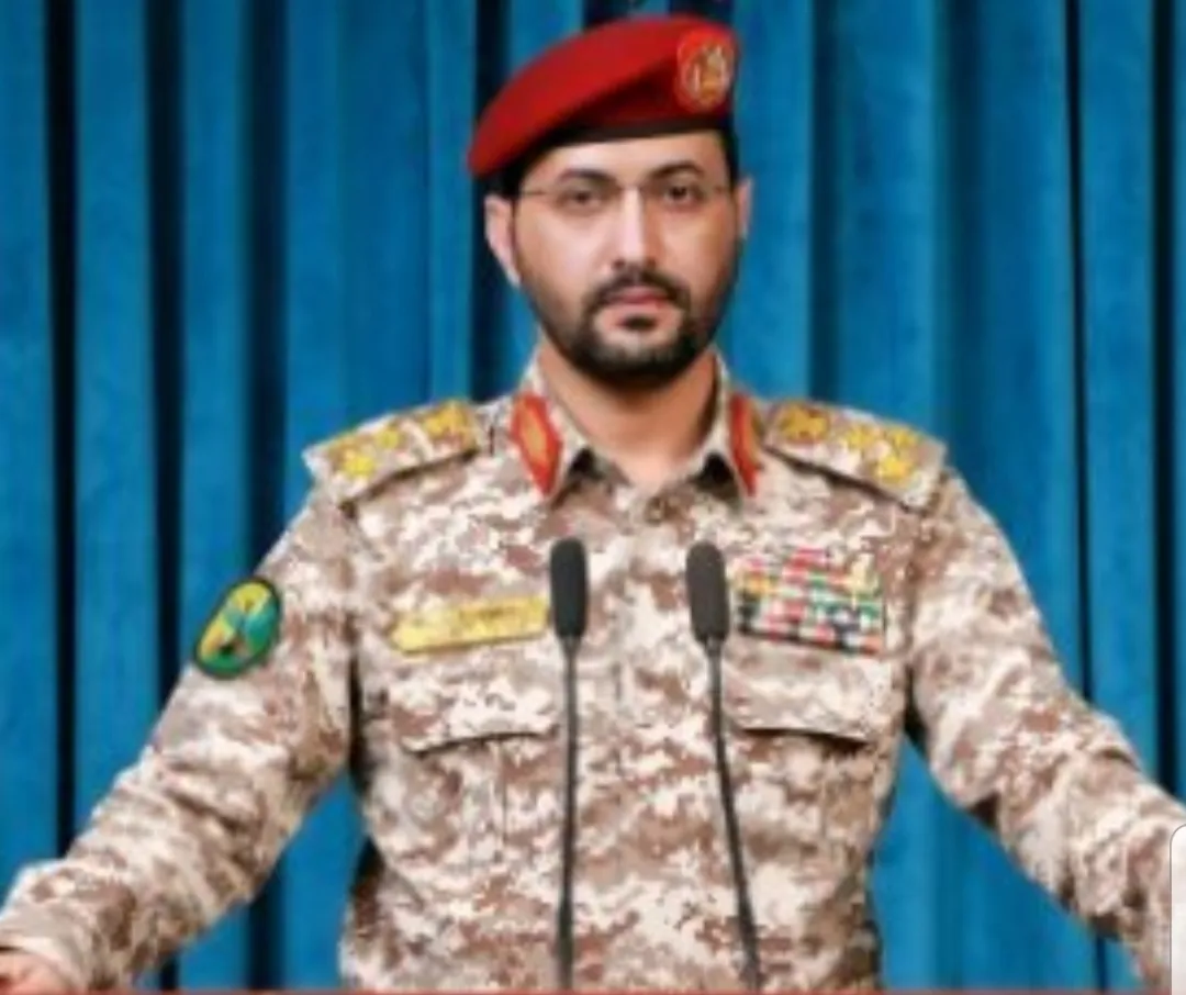متحدث الحوثيين العسكري يعلن استهداف "هدف حساس" في مطار نجران بطائرة مسيرة