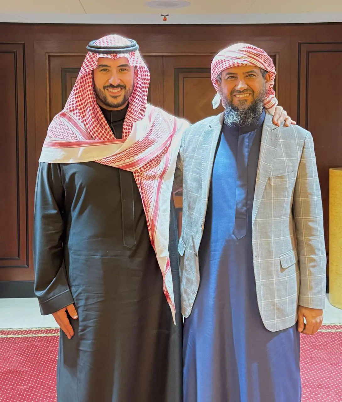 بعد لقائه وزير الدفاع السعودي في الرياض.. المحرمي: ناقشنا دعم الاستقرار في اليمن