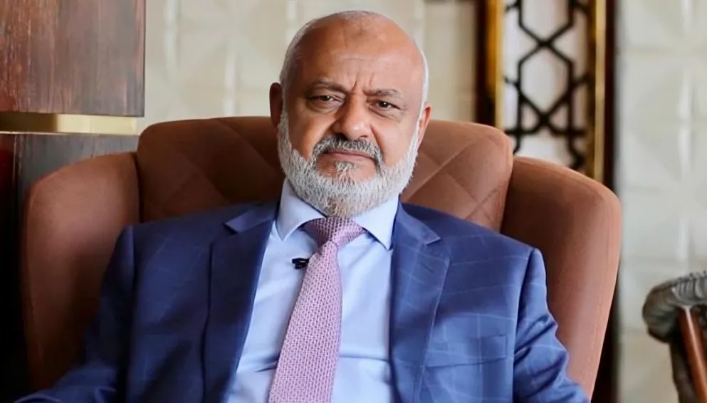 محافظ الحديدة يبدي استياءه من تقليص حصة المحافظة من الحقائب الوزارية ويتوعد بالتصعيد