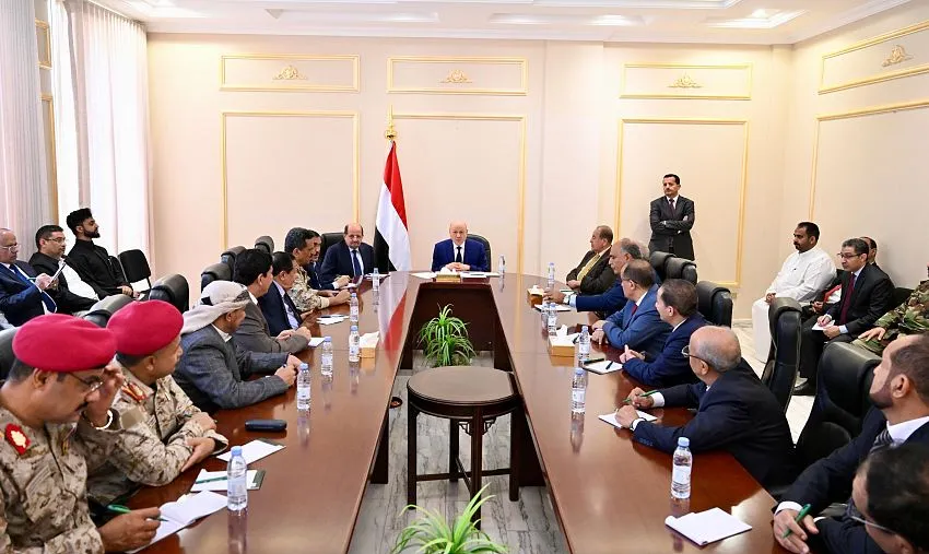  "العليمي" يحثّ أبناء "الضالع" على الالتفاف حول مشروع الدولة والتطلع إلى المستقبل بروح الشراكة 