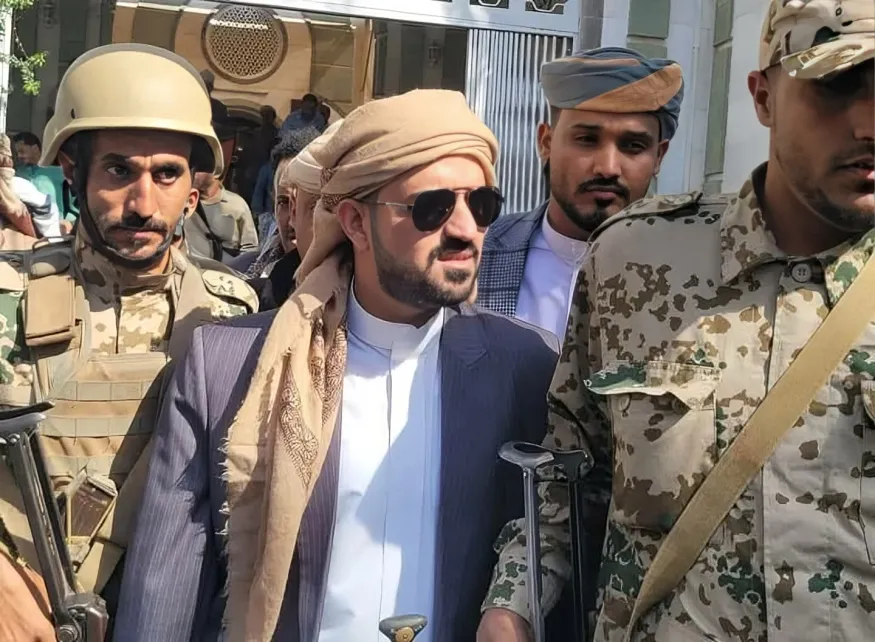 "لفت نظر" من مدير أمن تعز لنجل "البركاني" بتهمة تحريض الشارع والأخير يرد.. ما القصة؟