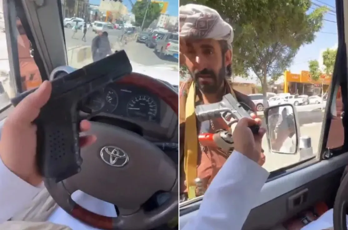 "كأنك تشتري زجاجة ماء".. كيف حوّل الحوثيون شوارع صنعاء إلى "سوق مفتوح" للسلاح؟