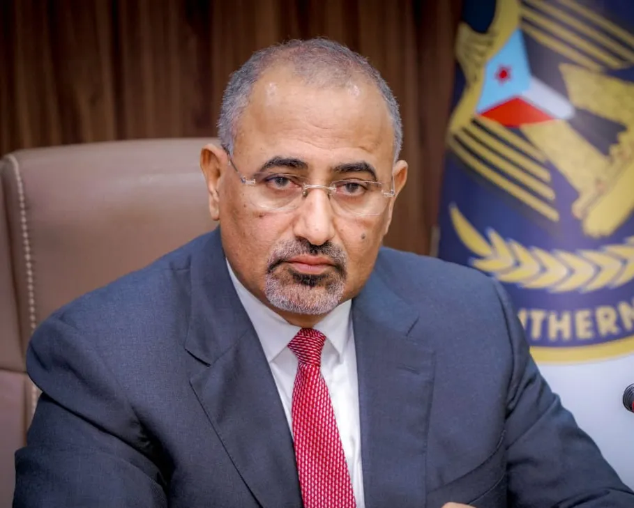 التحالف يكشف تفاصيل هروب عيدروس الزبيدي من عدن إلى أبوظبي عبر الصومال