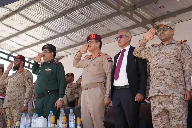   برفقة وزير الداخلية.. وزير الدفاع يؤكد من "الوديعة" أن جاهزية القوات المسلحة هي مفتاح دحر المشروع الحوثي