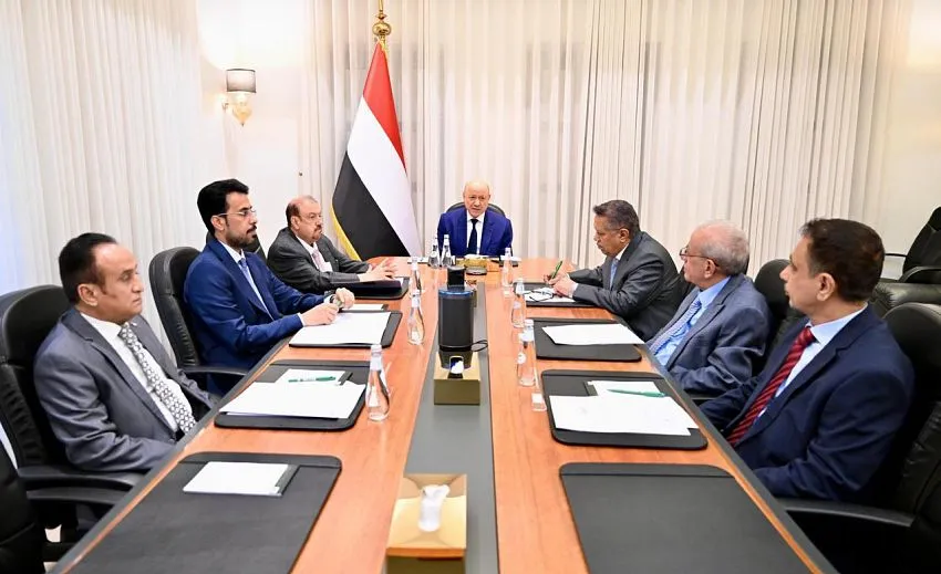 رشاد العليمي: إيران صعّدت عبر طائرة للحرس الثوري.. ويدعو لتوحيد الخطاب الوطني في مواجهة الحوثيين