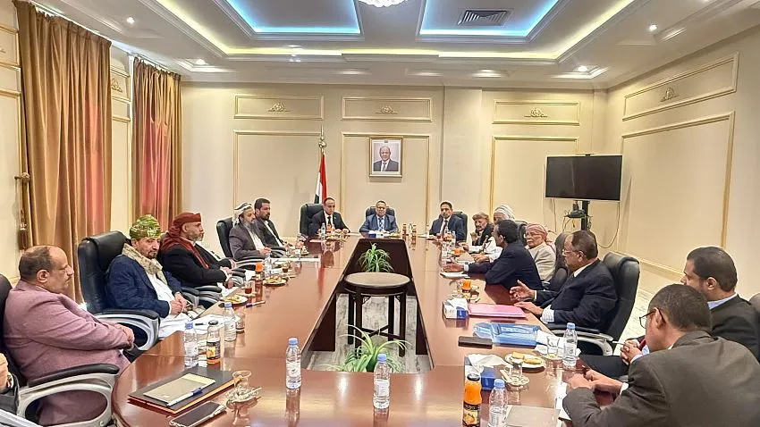 "الشورى اليمني" يُثمن إقرار الانتقالي بعدم جدوى استمرار الكيانات التي تكرّس الانقسام 
