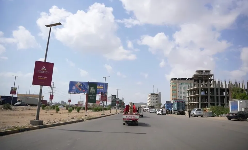 بعد يومين من فرضه.. إنهاء حظر التجوال في عدن