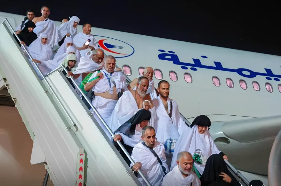  إقبال ضعيف على التسجيل للحج بسبب الظروف الاقتصادية واتهامات متبادلة بين "الأوقاف" ووكالات التفويج