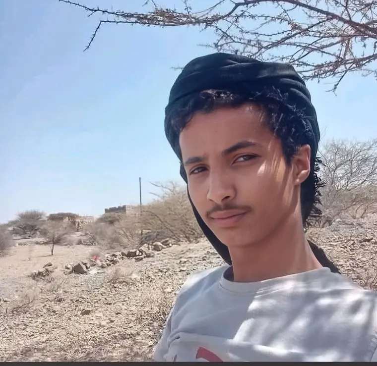 إدارة أمن الوازعية بتعز تحتجز شاباً على خلفية تفجير "قنبلة" ومطالبات بإطلاق سراحه