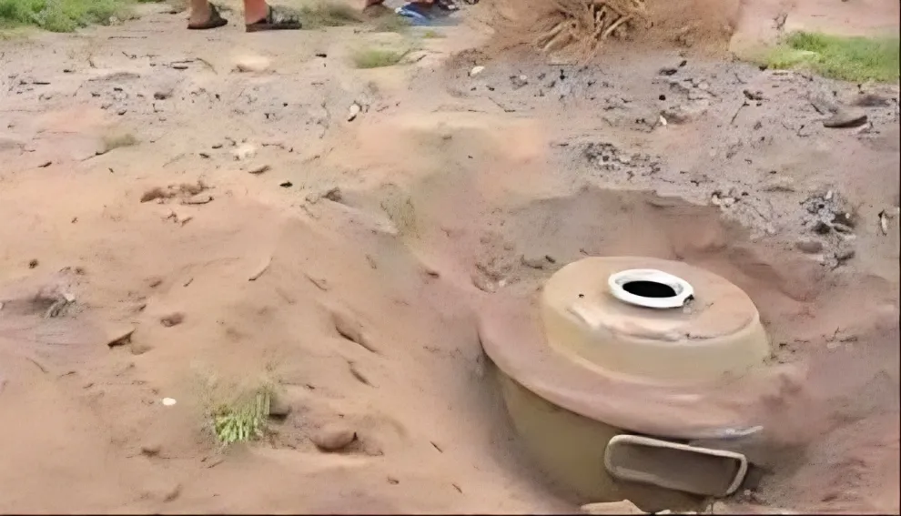 مصادر محلية: مقتل وإصابة 4 أطفال بلغم حوثي في عبس بحجة