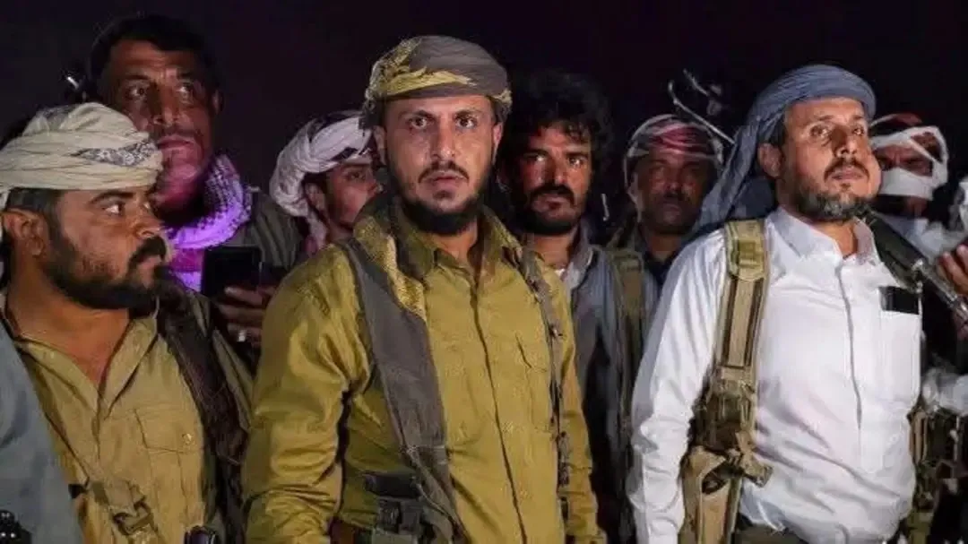 عقب عودته من مطرح الريان.. كمين يستهدف الشيخ حسين الصلاحي ويودي بحياة نجله وأحد مرافقيه