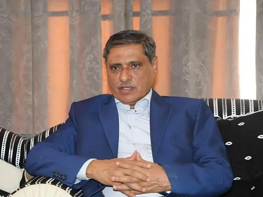 البُحسني يقول إن قرار إسقاط عضويته من مجلس القيادة سياسي وباطل ومُعدّ سلفًا