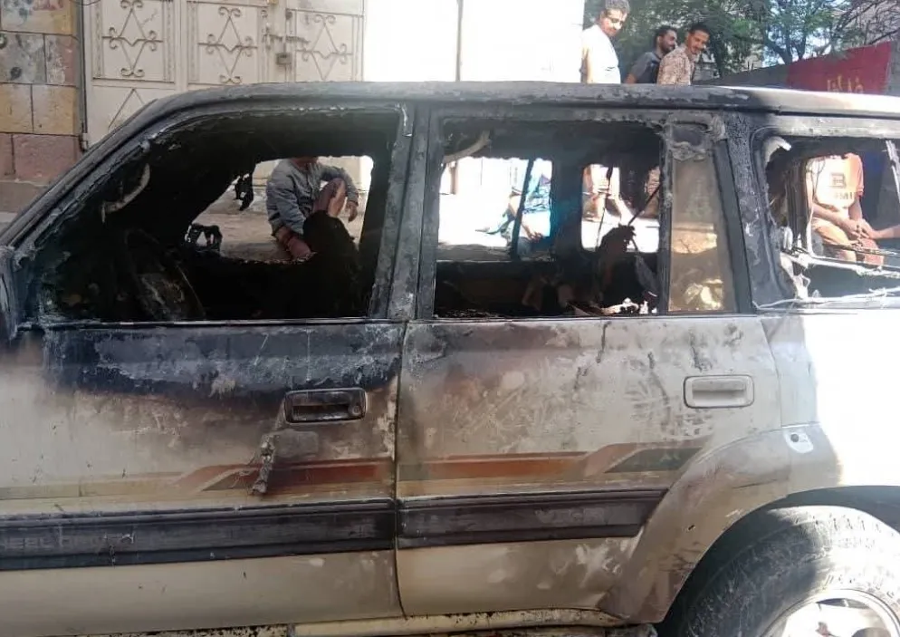 إحراق سيارة رئيس رابطة جرحى تعز والرابطة تطالب بالتحقيق 