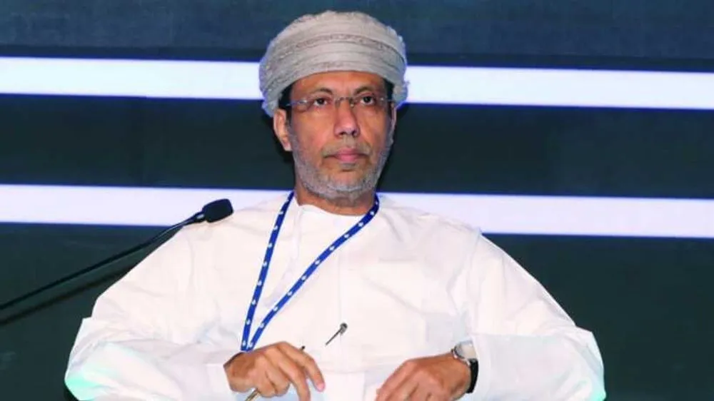 أكاديمي عُماني: الحوثي لا يصعّد ضد السعودية وفي البحر الأحمر بعيداً عن إيران وعُمان لا تدلله