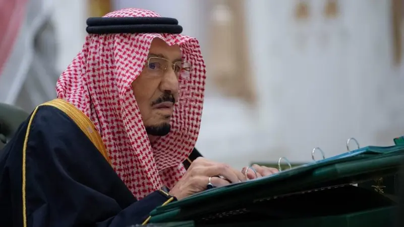 برئاسة الملك سلمان .. مجلس الوزراء السعودي يؤكد متابعته لمساعي إنهاء أزمة اليمن 