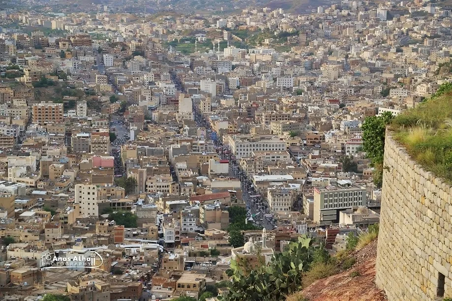 المحكمة العسكرية بتعز تقضي بإعدام مدان بالتخابر مع الحوثيين 
