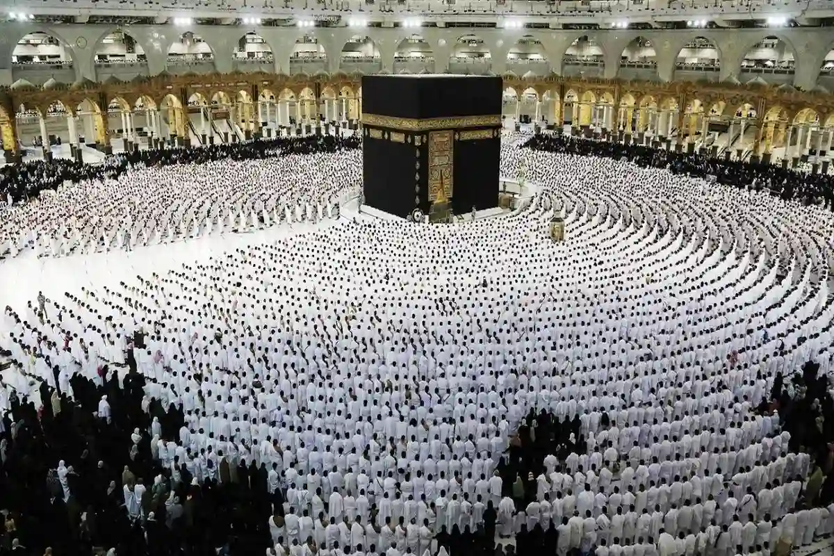  الصحة والحج والعمرة تشددان على 3 تطعيمات لحجاج موسم 1446 هـ
