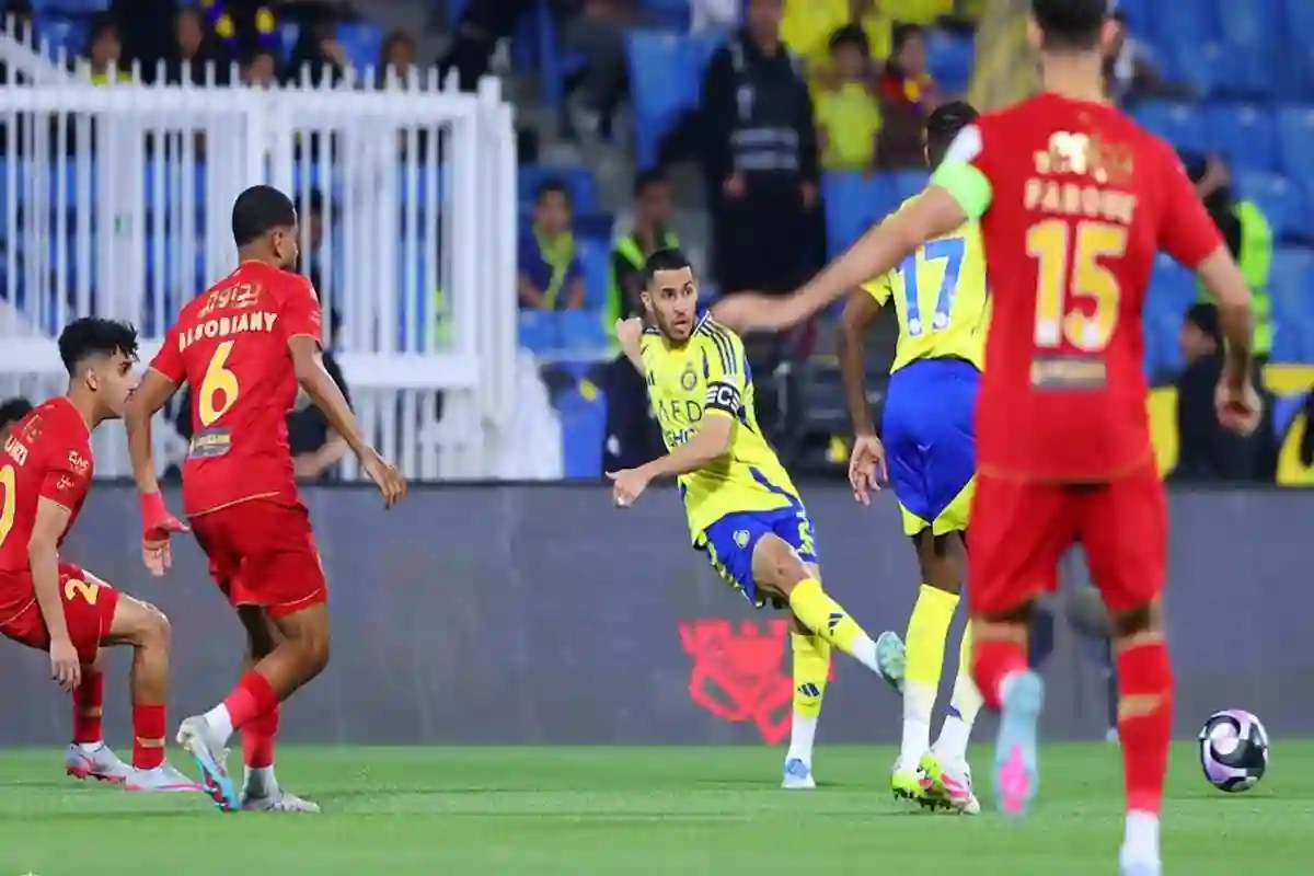أبو نخاع يشعل النيران على لاعب في مباراة النصر وضمك