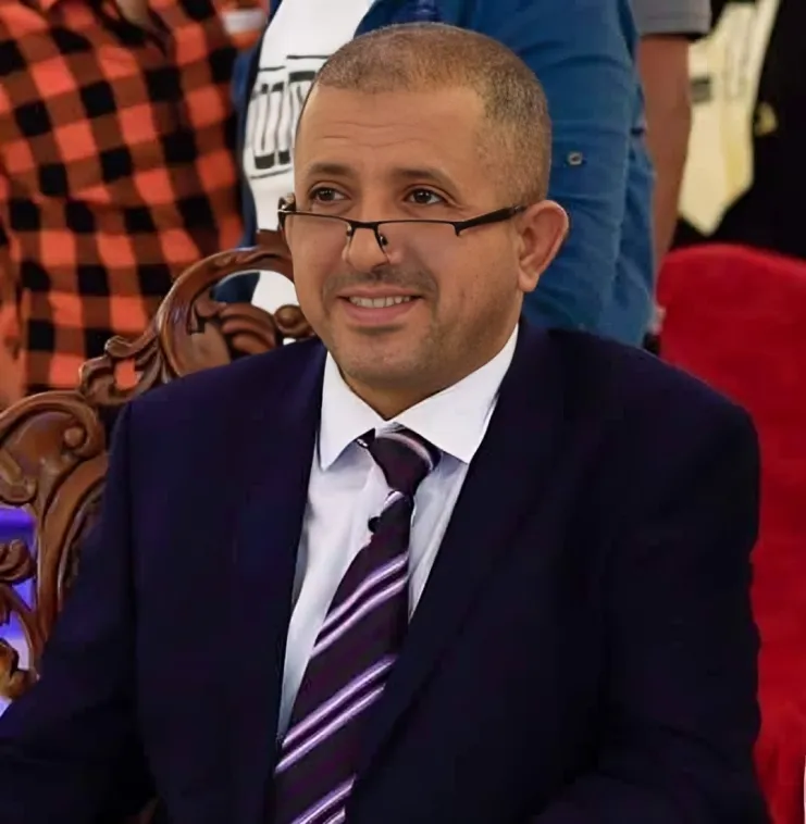 كان نبراساً مؤسسياً وتربوياً.. الوزير البكري يندد بجريمة اغتيال "الشاعر" ويطالب أمن عدن بملاحقة الجناة