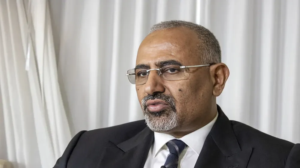 الزبيدي يهاجم السعودية بشكل غير مباشر ويؤكد التمسك بمشروع الانفصال