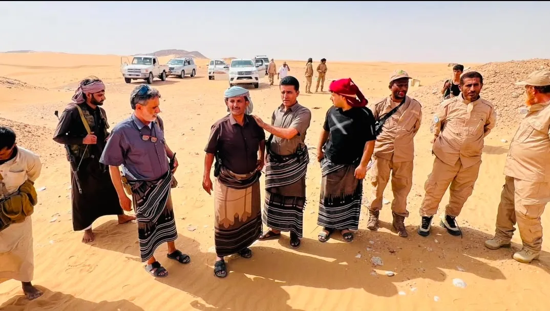 بدء أعمال نزع الألغام تمهيداً لإعادة فتح طريق مأرب–شبوة واستئناف تدفق الغاز والمشتقات النفطية