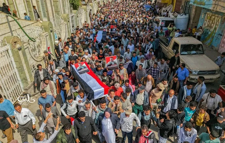 تشييع جثامين ضحايا التفجير الذي استهدف مقر حزب الإصلاح في تعز 