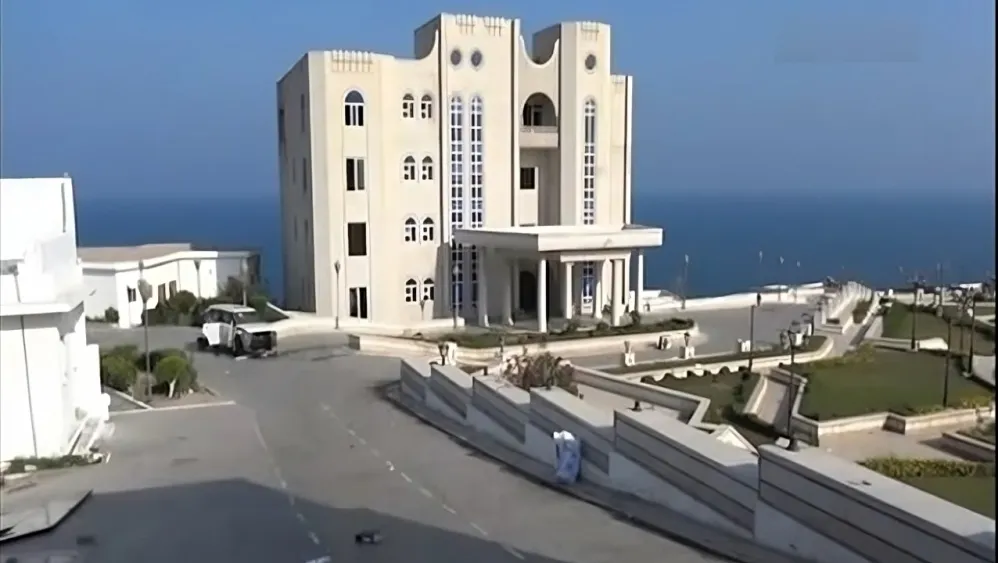 سرقت كابلات التوصيل.. "عناصر تابعة لـ "الانتقالي" تقطع الانترنت عن "معاشيق" في عدن