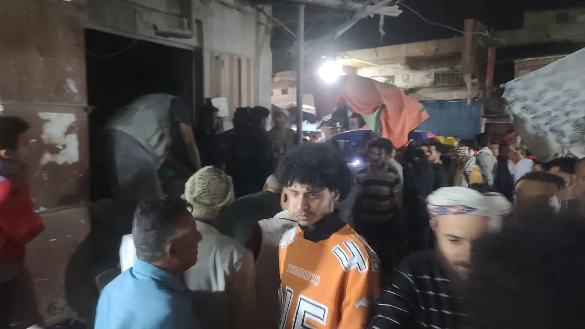 مقتل مواطن وإصابة 3 آخرين برصاص مسلح في سوق شعبي بتعز