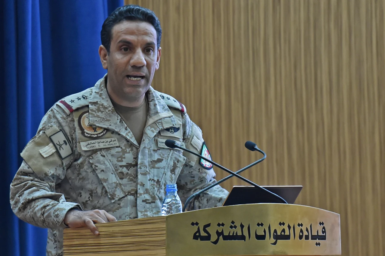 قوات التحالف تتعهد بالتصدي لأي تحركات عسكرية للانتقالي في حضرموت استجابة لطلب العليمي